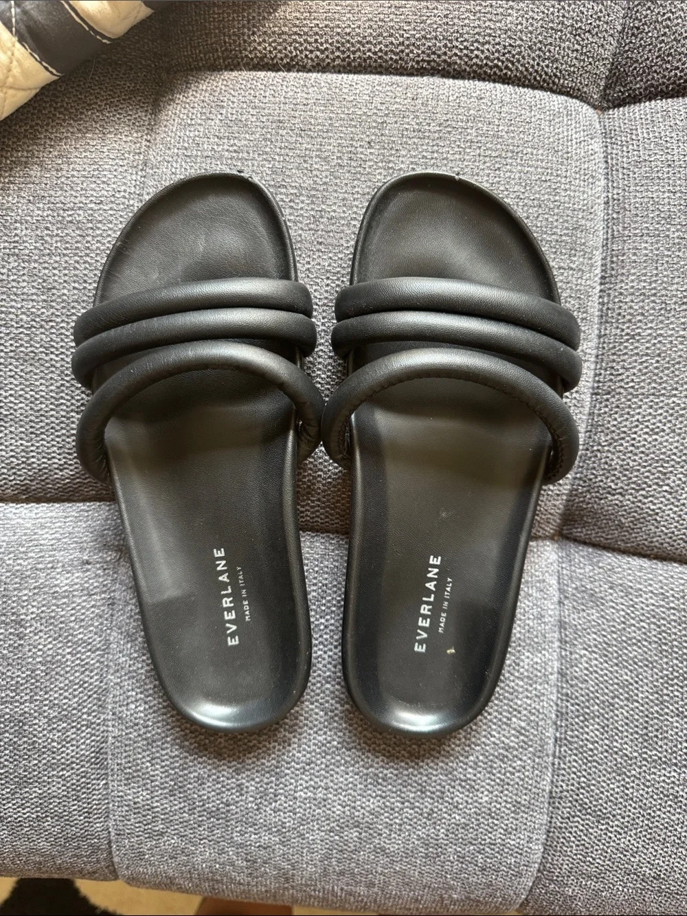 Everlane Black Triple-Strap Italian Form Padded Slide Sandals sz6